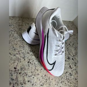 Nike Pegasus zooms white with rainbow strips size 9